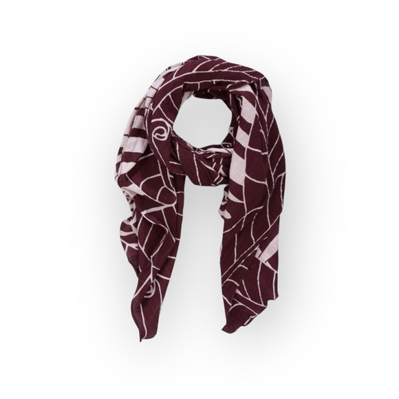 new Liebeskind Berlin 𑁍 Woven Jungle Leaf Print Scarf 𑁍 Wine 𑁍 Made in India - Picture 4 of 14